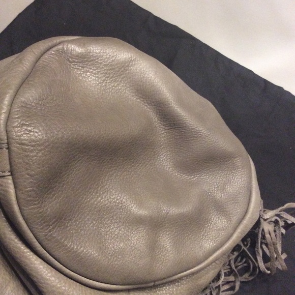 🪴Kenneth Cole - Drawstring Pebble Leather Backpack - Picture 5 of 14